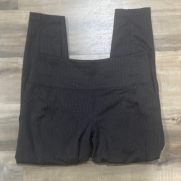 Athleta Pants - Athleta Delancey Houndstooth Tight — Heathered Black